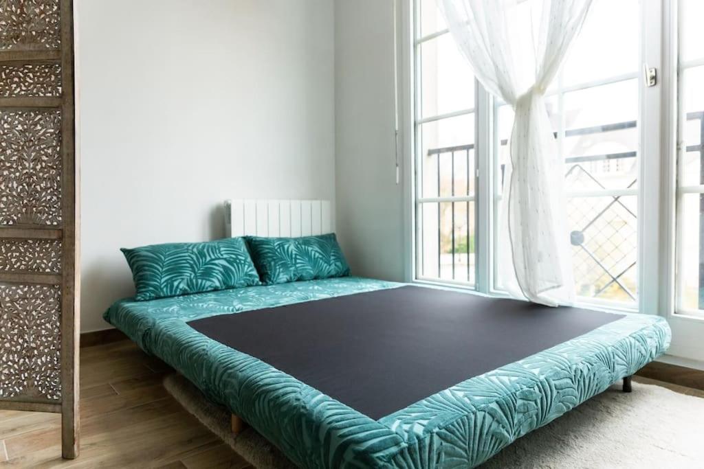 Studio Vue Direct Sur Le Port De Cergy, Parking Prive Gratuit Екстер'єр фото