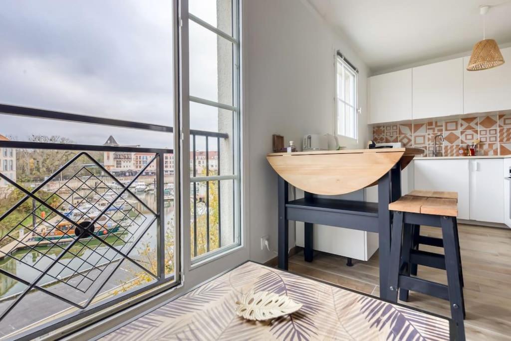 Studio Vue Direct Sur Le Port De Cergy, Parking Prive Gratuit Екстер'єр фото